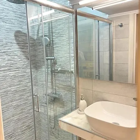 Modern And Comfort * Θεσσαλονίκη